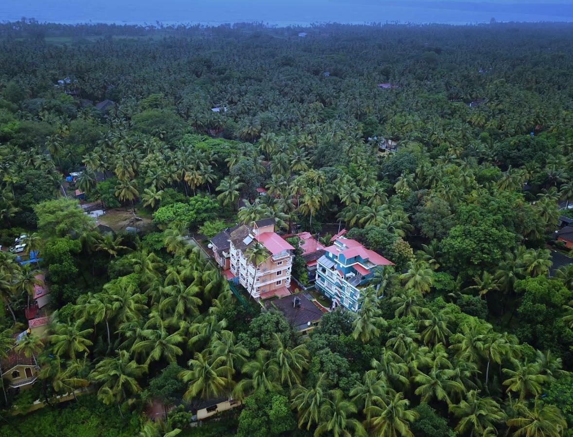 Treehouse Nova Hotel Cansaulim Exterior photo